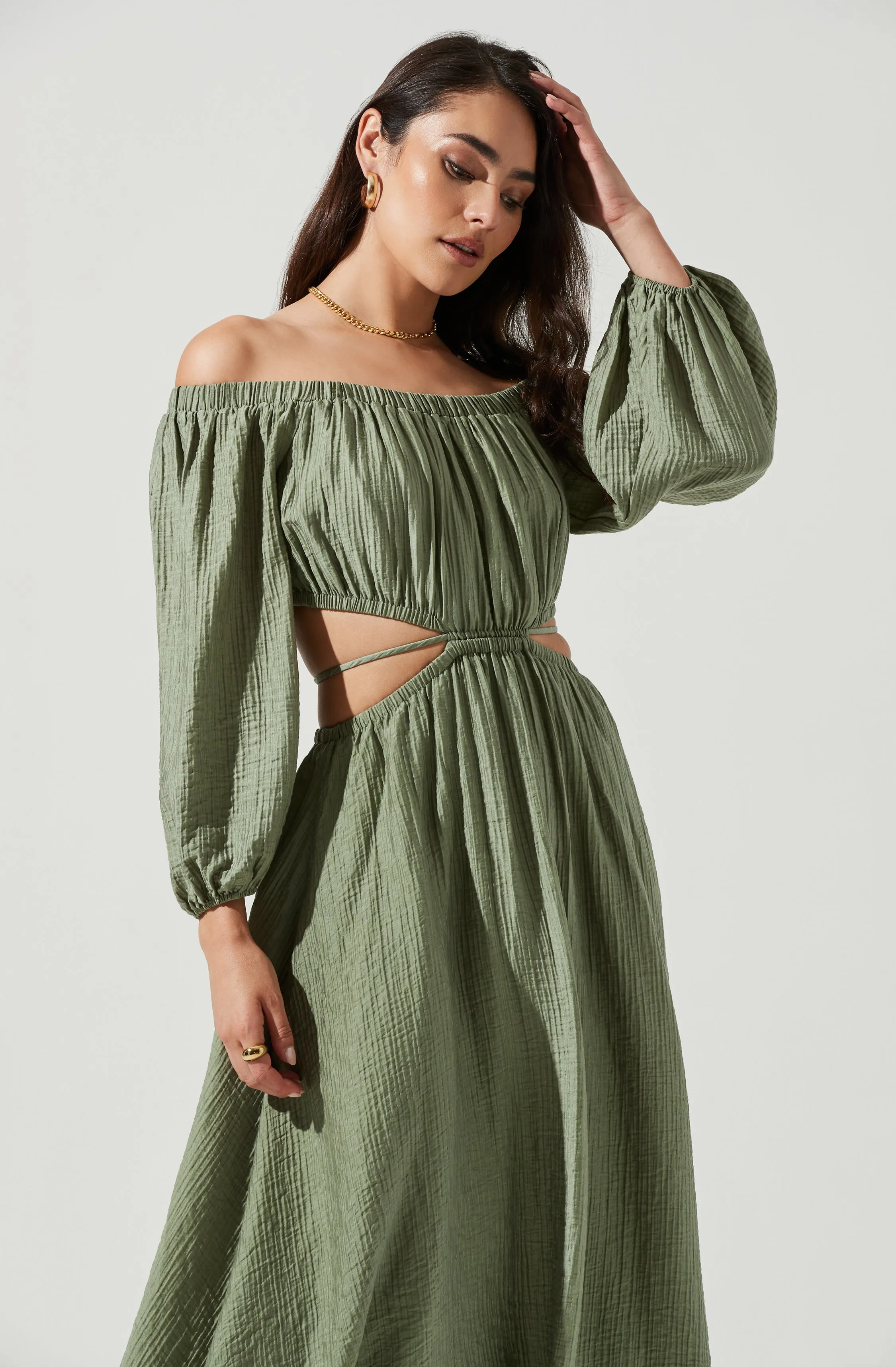 Cassian Cutout Off Shoulder Midi Dress