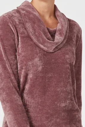 Sure! Here’s an optimized title for your e-commerce product:

Cozy Chenille Cowl Neck Sweater - Soft, Stylish & Warm Pullover Top

Feel free to adjust any modifier based on your branding preferences!