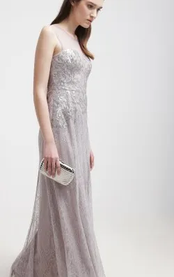 Gullgrey Gown