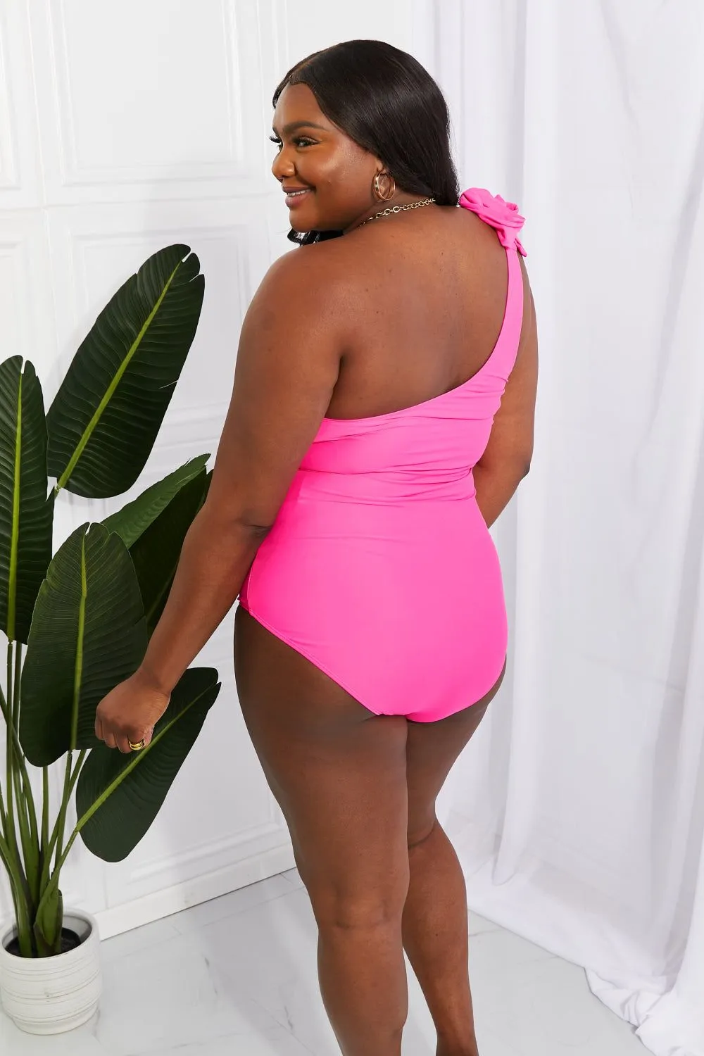 One-Shoulder Pink Swimsuit